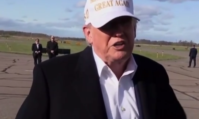 Трамп заявив, що Україна більше не є його проблемою. Фото: скріншот YouTube-відео