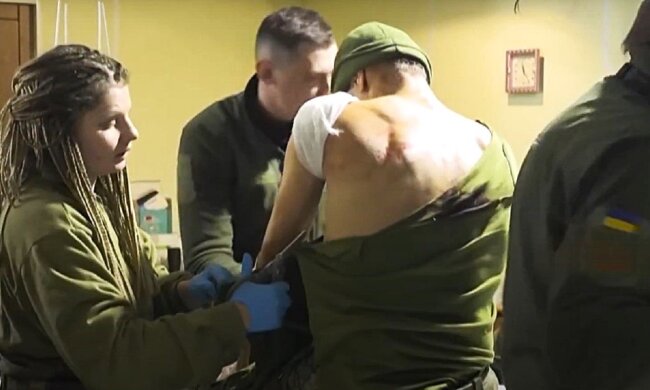 У Міноборони попередили, що входить до "пакунку пораненого" і як отримати