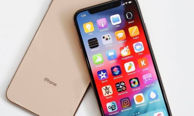 Мобильный телефон. Фото: facebook.com