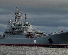 В Черном море сломался военный корабль РФ