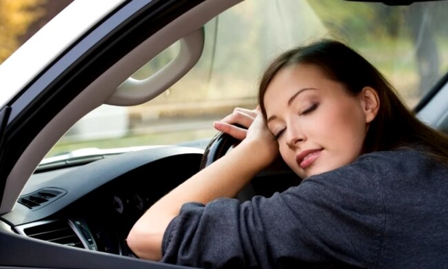 Сонливість за кермом. Фото: YouTube
