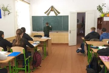 Сколько государство тратит на школы. Фото: скрин youtube