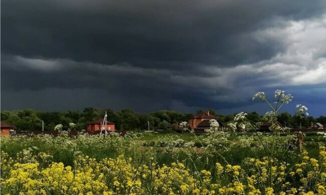 Грозові хмари. Фото: скріншот Instagram