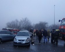 Под Одессой столкнулись 11 автомобилей, фото: LIGA.net