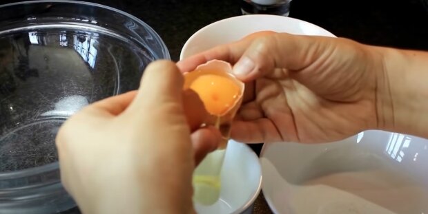 Яйце. Фото: YouTube, скрін