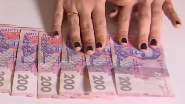 Нехватка валюты в Нацбанке. Фото: скрин youtube