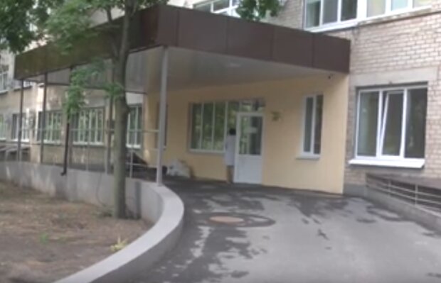 "Больница будущего" не выдержала дождя. Фото: youtube