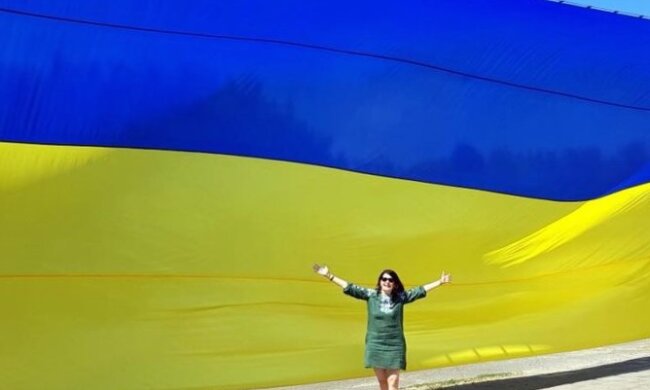 Флаг Украины. Фото: скриншот YouTube.