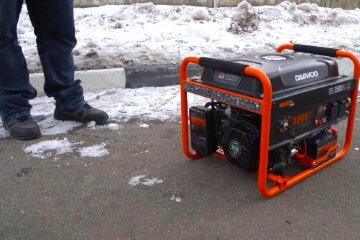 Масове відключення світла у суботу: Укренерго приголомшило графіками