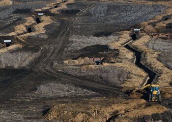 Укріплення лінії оборони. Фото: Telegram