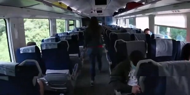 Поезда в Украине. Фото: YouTube, скрин