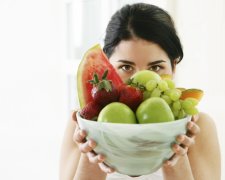 Употребление фруктов натощак: врачи рассказали о последствиях для организма