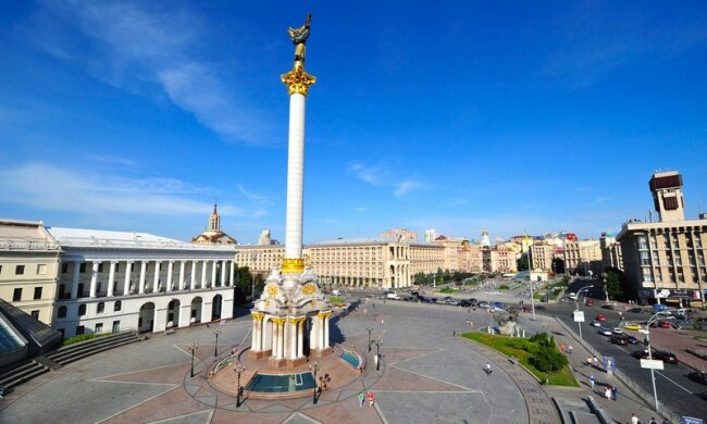 ЧП в метро Киева: "Майдан Независимости" перекрыли, людей не пускают, что происходит