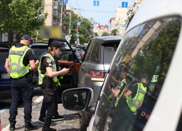 В Україні почали забороняти деякі авто – легкові та вантажні. Фото: Telegram