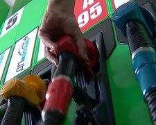 Цены на бензин в Украине. Фото: YouTube, скрин