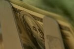 Доллар подешевел после резкого роста. Фото: скрин youtube
