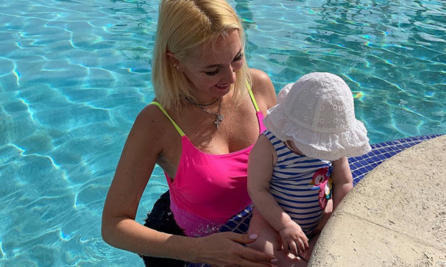 Известная телеведущая показала семейную идиллию