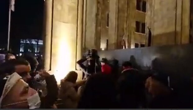 Протест в Грузии. Фото: скриншот с видео