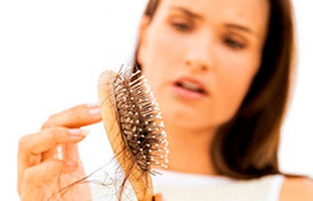 Названы топ-причины чрезмерного выпадения волос