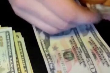 Курс доллара. Фото: скриншот youtube-видео