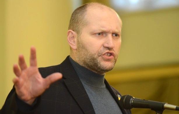 Поджать амбиции и научиться разговаривать: Береза дал совет Зеленскому по Донбассу
