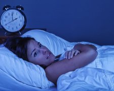 Недосып влияет на ваш вес: врачи рассказали как, и заявили об еще одной опасности