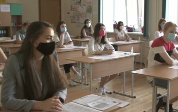 Школьники. Фото: скриншот YouTube.