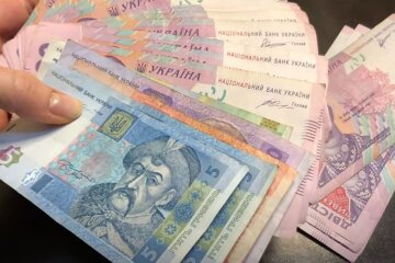 Гроші. Фото: скріншот YouTube-відео