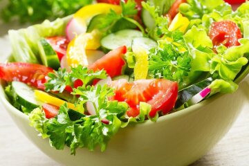 ТОП-6 полезных растительных масел для заправки салатов