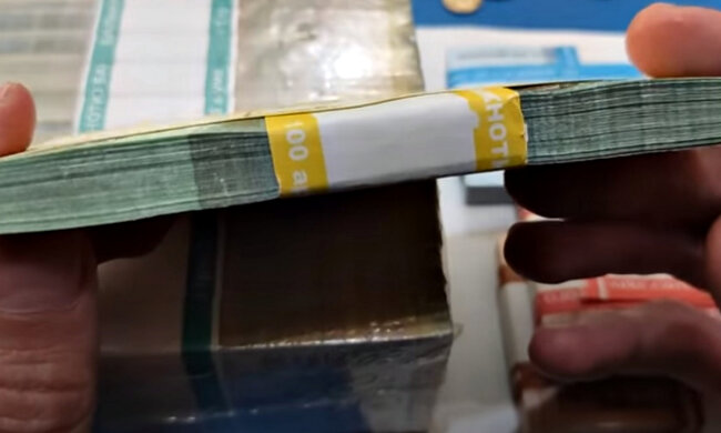 Гривны. Фото: скриншот YouTube-видео