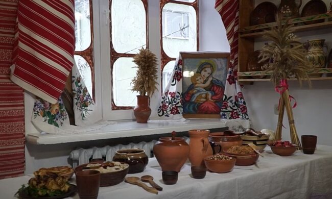 Стіл на Різдво. Фото: скріншот YouTube-відео