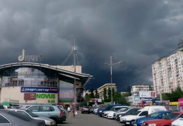Погода устроит встряску жителям Киева: берегите головы 7 октября, прогноз погоды