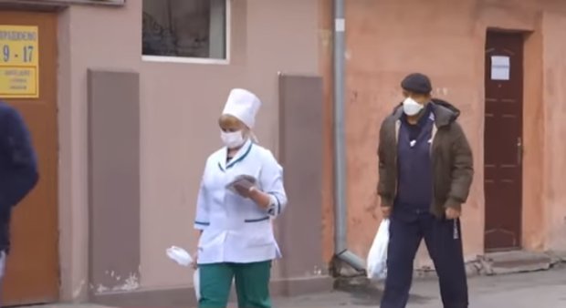 Как лечат в Украине от коронавируса. Фото: скриншот YouTube