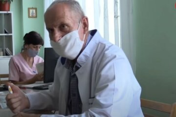Зарплаты медикам. Фото: скриншот Youtube