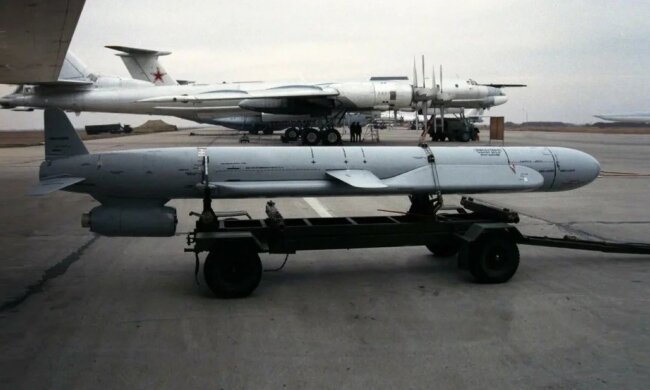 российская крылатая ракета Х-555. Фото: defence-ua.com, довоенное время