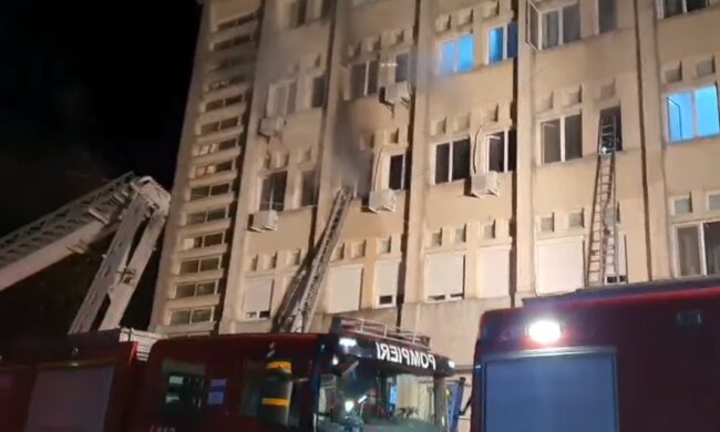 Пожар в больнице. Фото: скриншот Facebook-видео