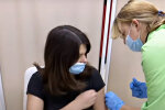 Вакцинация. Фото: скриншот YouTube-видео.