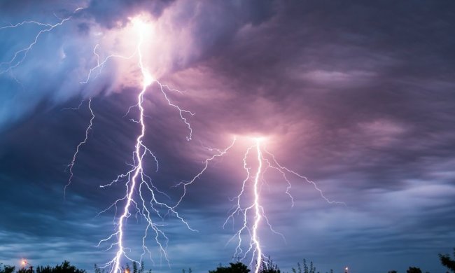 Россиянина ударила молния прямо в голову. Но его спас крестик. Появилось фото