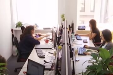 Работа в офисе. Фото: скриншот Youtube-видео