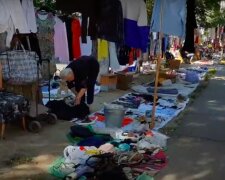Палатки как на "Привозе": в центре Одессе образовался стихийный рынок