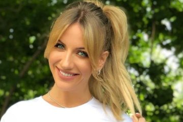 Леся Никитюк не может выбрать платье - просит совет у украинцев. Фото