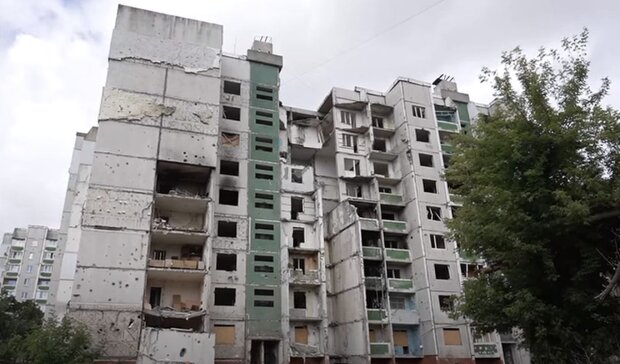 Пошкоджений будинок від російської атаки Фото: скріншот YouTube-відео