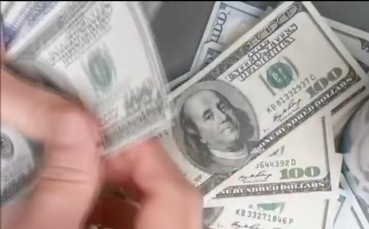 Курс доллара с 1998 года график. Курс рубля 1998. Доллар банк. Валюта после. Торги доллар рубль.