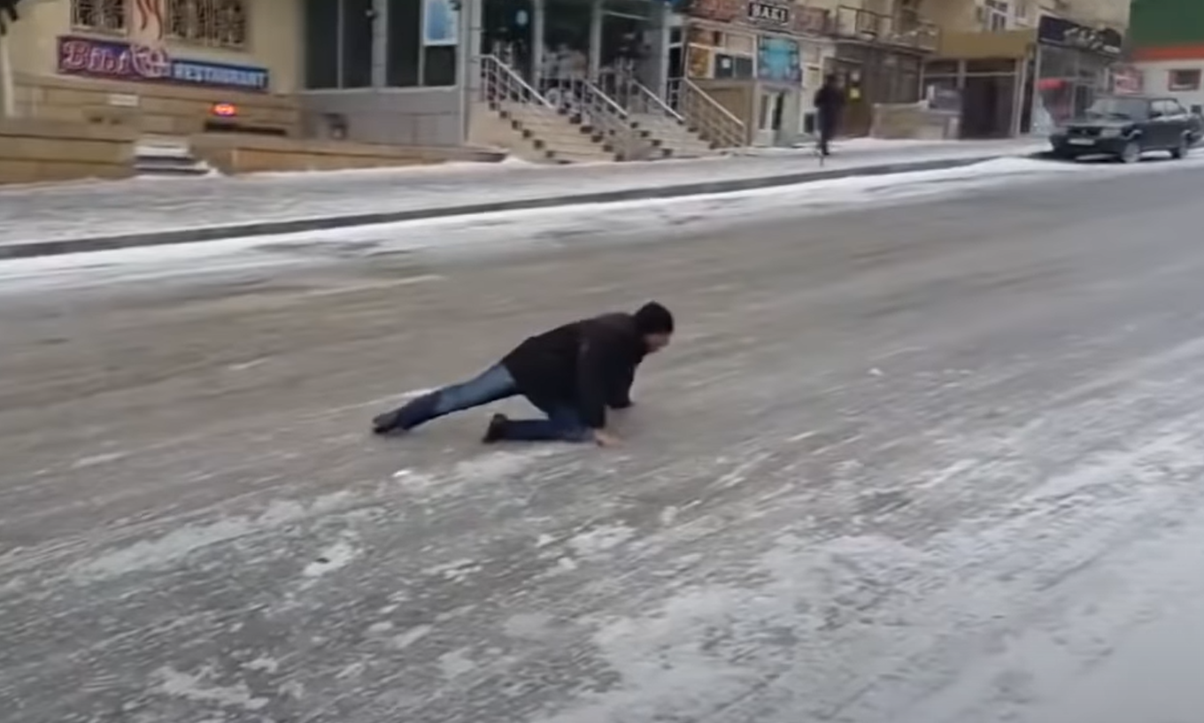 Сильнее падать. Сильный гололед. Слабый гололед.