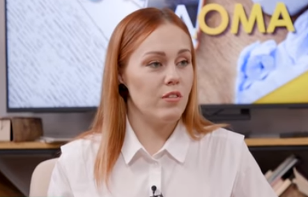 Певица Alyosha похвасталась шикарной фигуркой в коротком платье - Vimarsana News