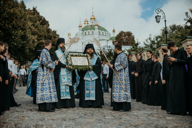 В Киево-Печерской лавре тысячи верующих УПЦ отмечают престольный праздник монастыря - Vimarsana News