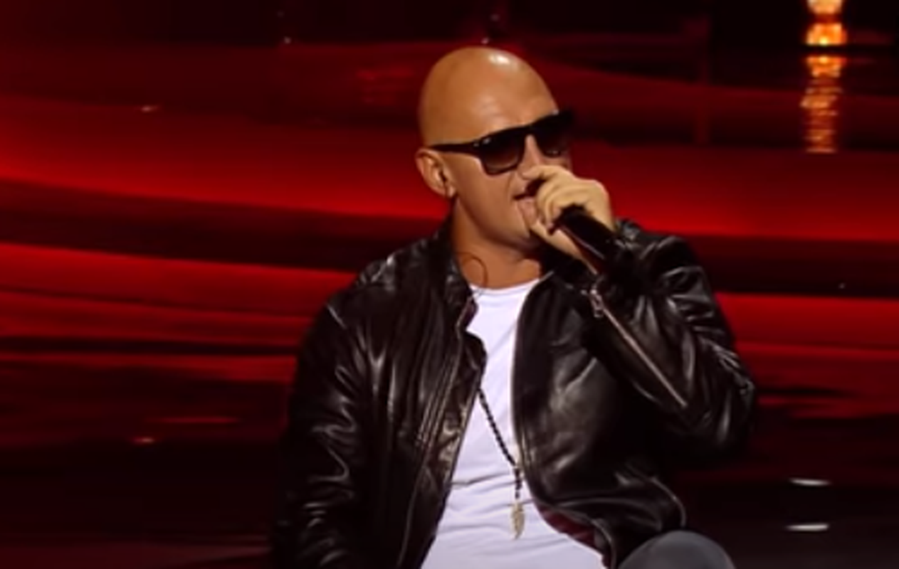 Певец Потап появился в компании красотки без Насти Каменских