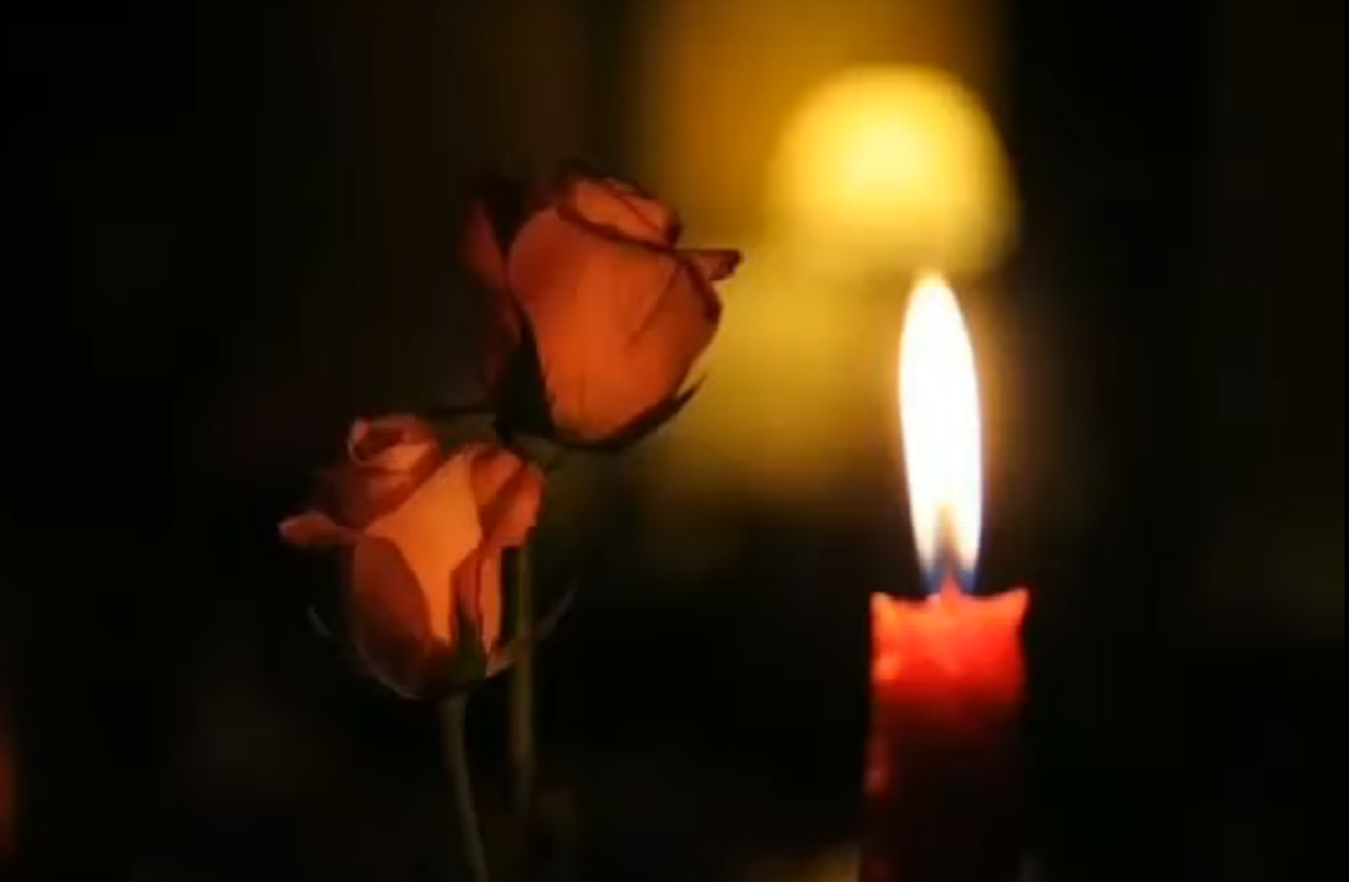 фото горящей свечи скорби